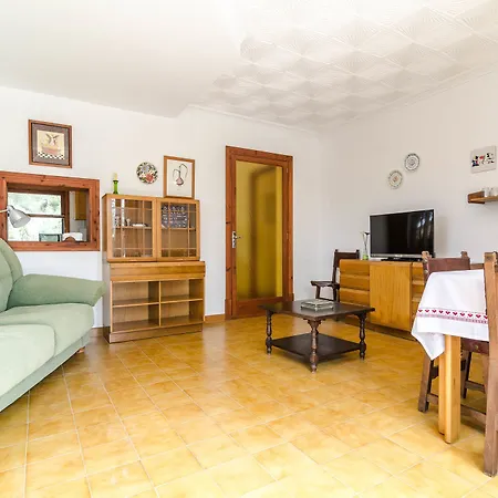 Llesca Hotel *